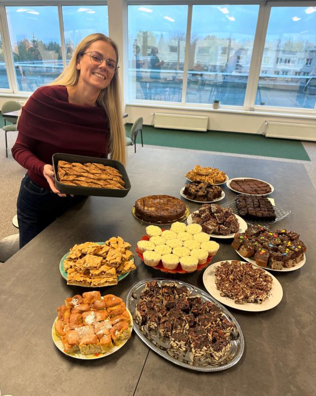 Today, Fika was all about pies with a purpose! From apple classics to chocolate dreams, we had every flavor you could imagine - and every slice goes towards a great cause. Huge thanks to our pie-loving community for baking, tasting, and donating!🍰 ❤️ #PieDay #sweetsupport #actiofarma